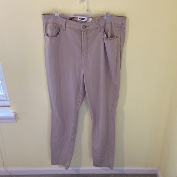 Old Navy Pants - Old Navy Rockstar Khakis